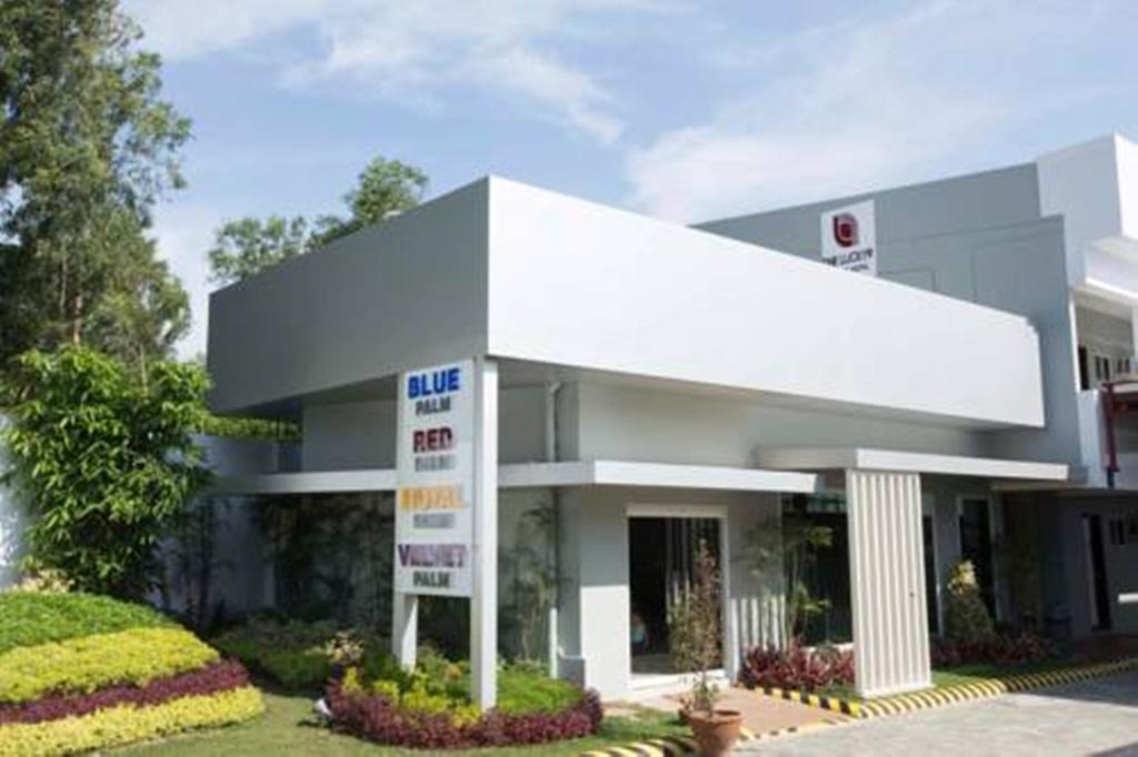 The Lucky 9 Budget Hotel Tagum Dış mekan fotoğraf