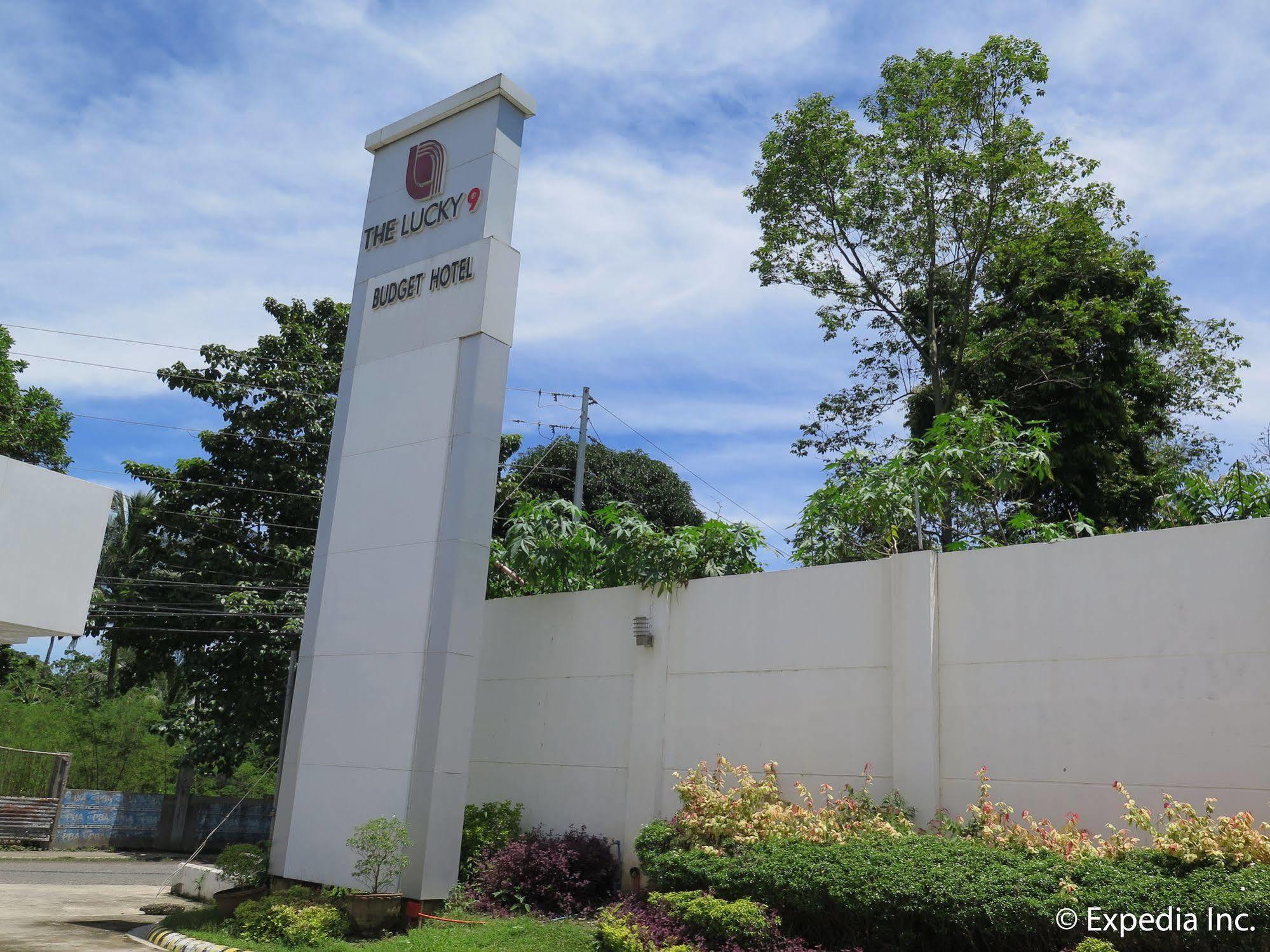The Lucky 9 Budget Hotel Tagum Dış mekan fotoğraf