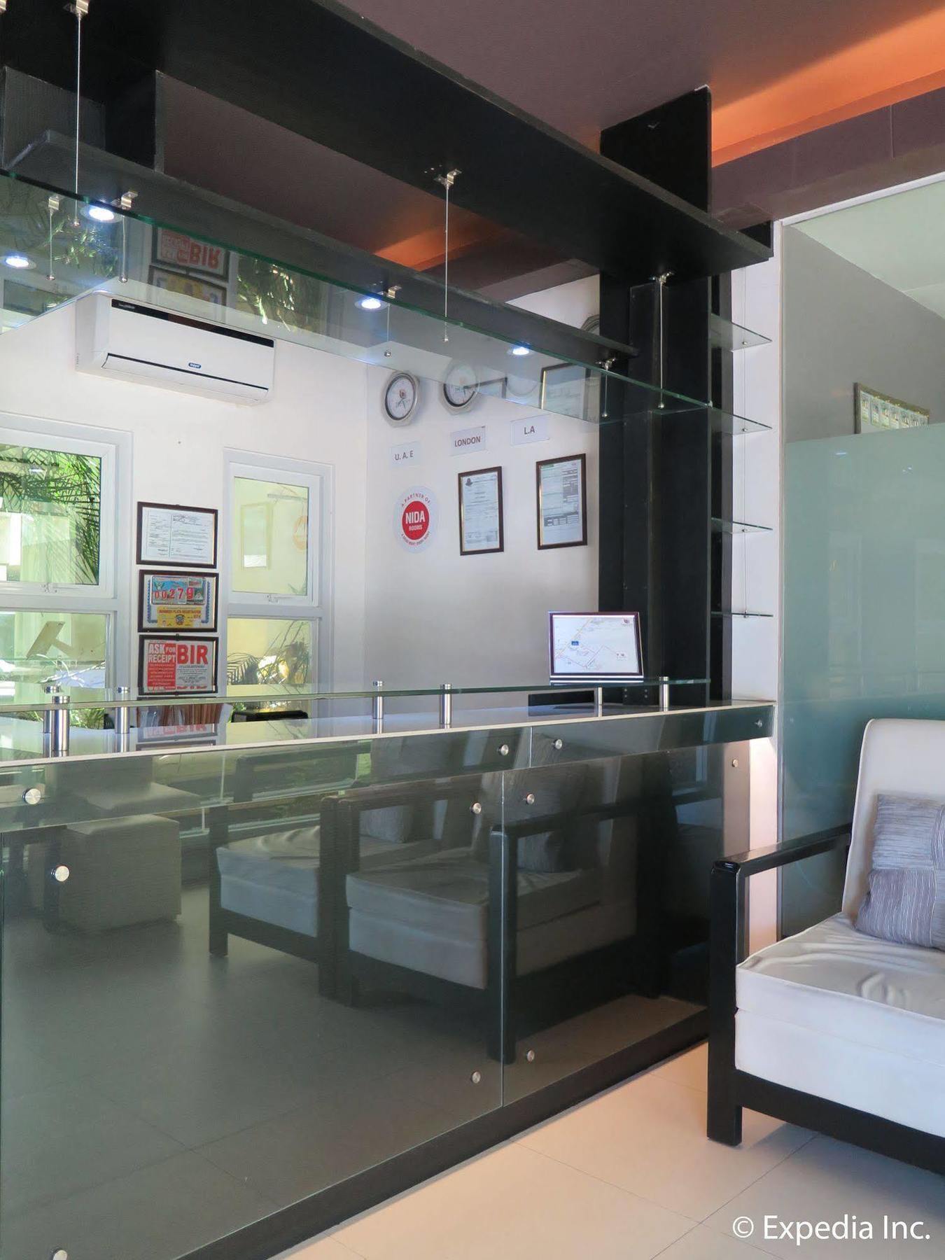 The Lucky 9 Budget Hotel Tagum Dış mekan fotoğraf