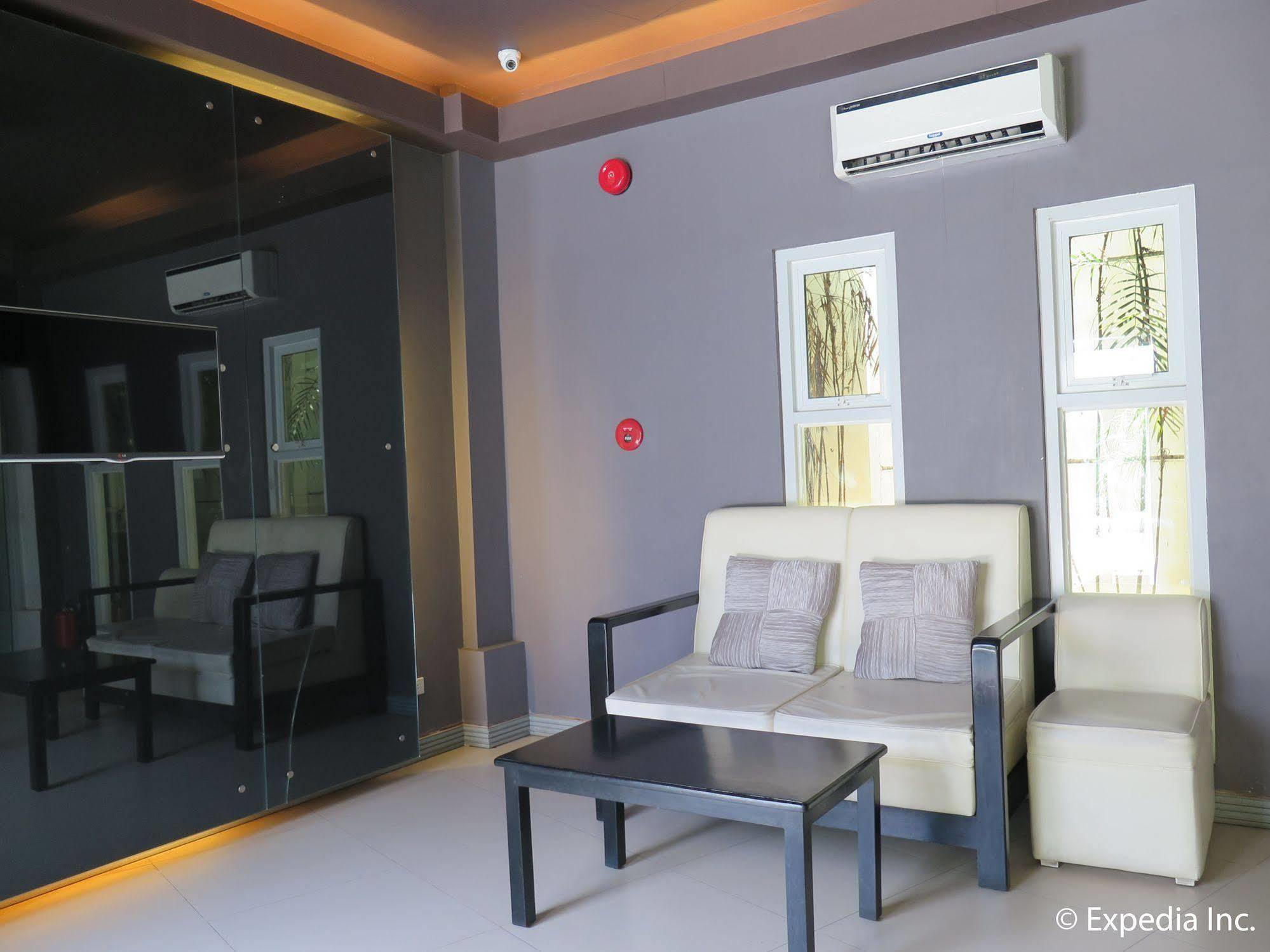 The Lucky 9 Budget Hotel Tagum Dış mekan fotoğraf